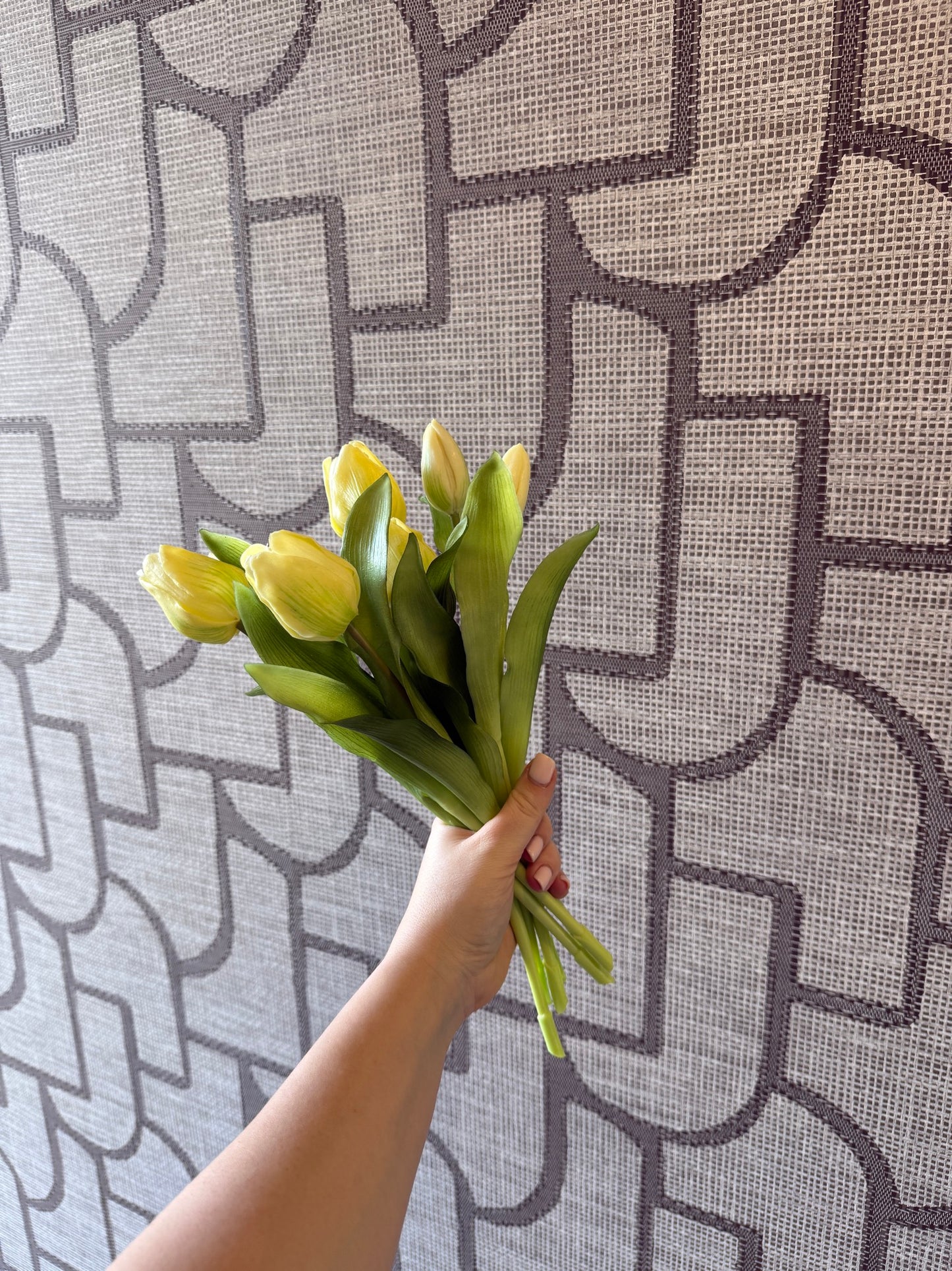 Zijden Tulpenbundel – Lichtgeel (30 cm)